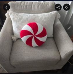2 accent chairs