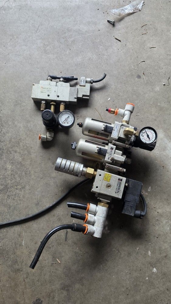 SMC Filter Reductor and other elements for air preparation, compressor