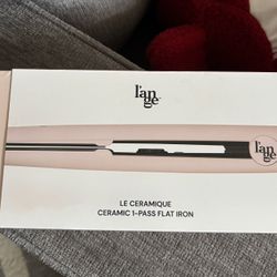 NEW L’ANGE CERAMIC 1-PASS FLAT IRON $40!!
