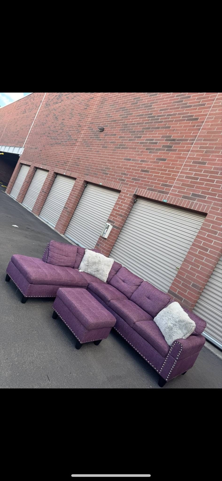 Really Nice Sectional Couch Deliver Available