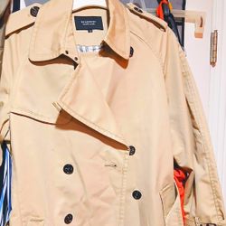 BRAND NEW BURBERRY BLACK LABEL TRENCH COAT MEDIUM SIZE FOR WOMAN 
