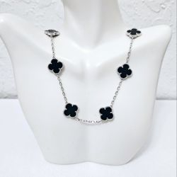 Van Silver Black  Floral Flower Pendant Necklace Gift
