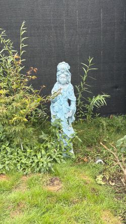 Yuan yin statue