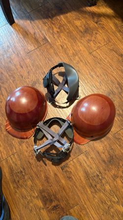 Cascos nuevos en su bolsa $80 cada uno
