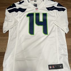 Seahawks Jersey White Large Mercalf