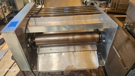 Dough roller
