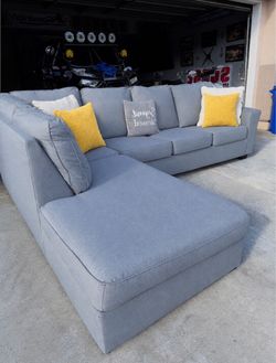 Beautiful Ashley’s gray sectional couch !!