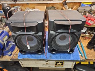 2 sony speakers