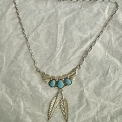 Vintage Navajo 3 Turquoise Stone 925 Sterling Silver Feather Necklace 18.5” Excellent Used Condition  Payment To Pick Up Only Cash