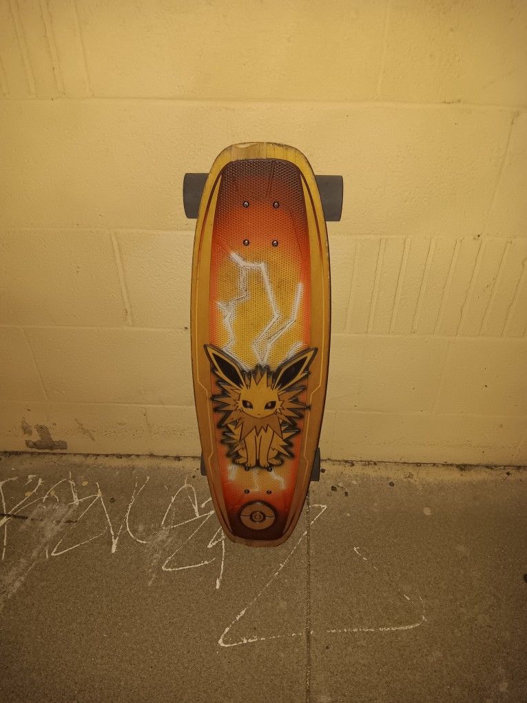 Pokemon Skateboard 