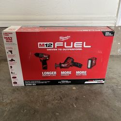 Milwaukee M12 Fuel Combo Kit (Hammer Drill, Hackzall, And Light)