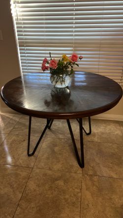 Round table