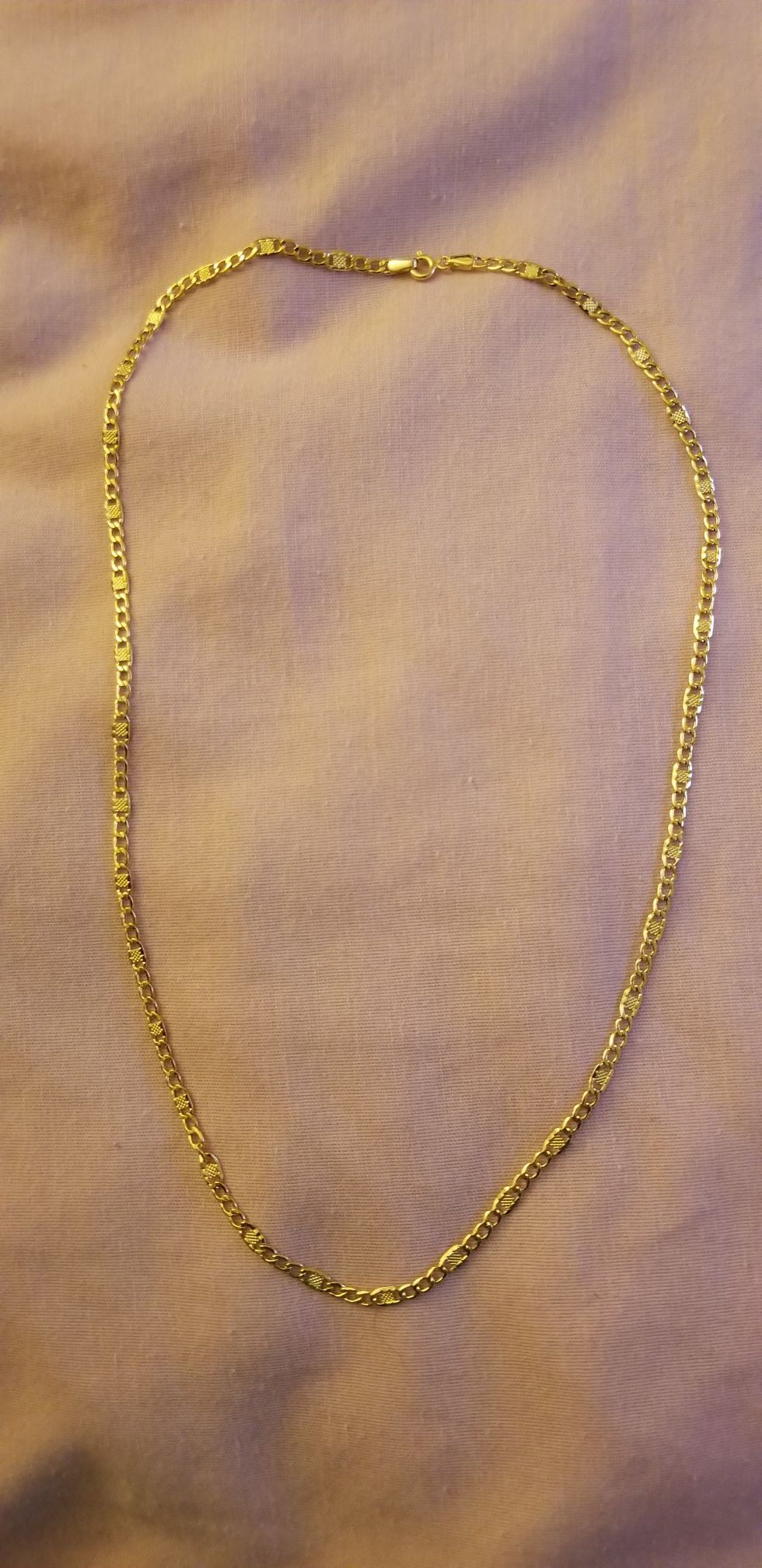 18 karat gold necklace