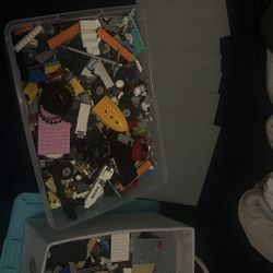 Large Assortment Of Random Legos!!