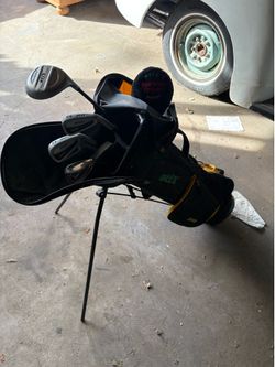 Kids Golf Bag and clubs