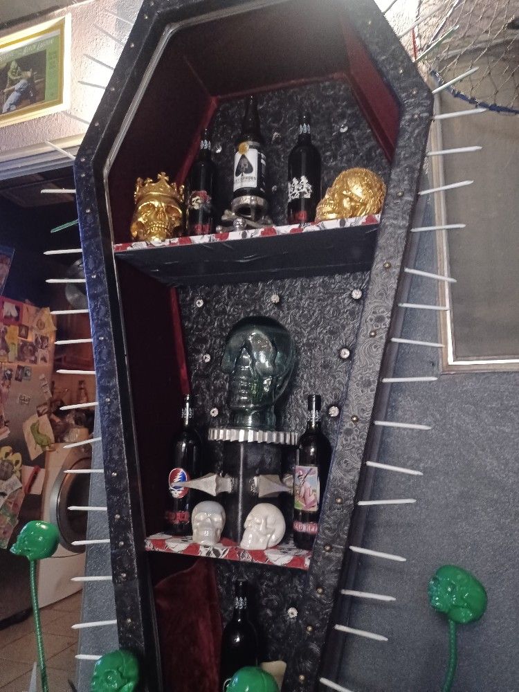 $4,850. KUSTOM COFFIN LIQUOR CABINET W/LIGHTS ♤NO LOW BALLERS,CHANCERSOR TOSSERS.THIS IS A HAND CRATED MAN MADE MASTER ART WORK.