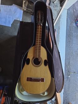 Acoustic Mandolin with Hard Case