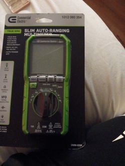 Slim auto ranging multimeter