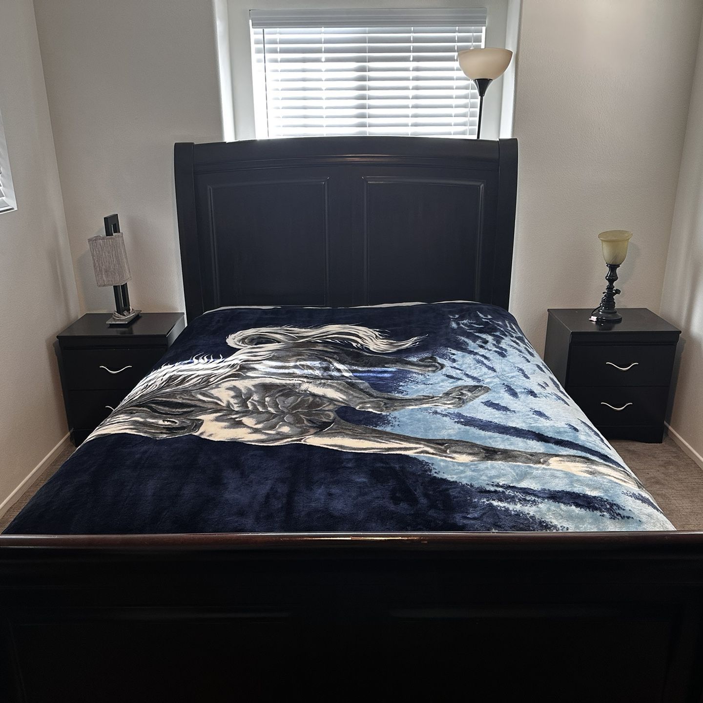 Ashleys Queen size Bedroom Set (w/ Mattress)