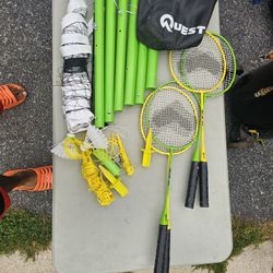 Quest Recreational Level Badminton/volleyball Set