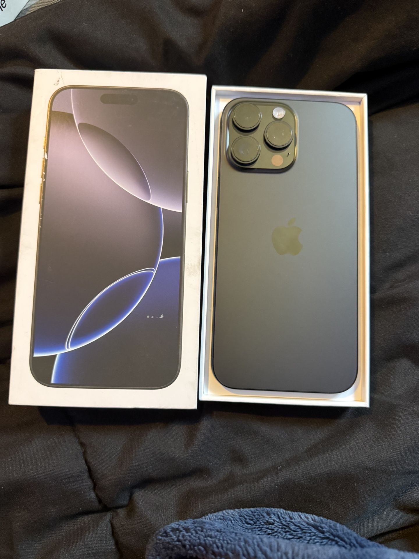 iPhone 16 Pro Max