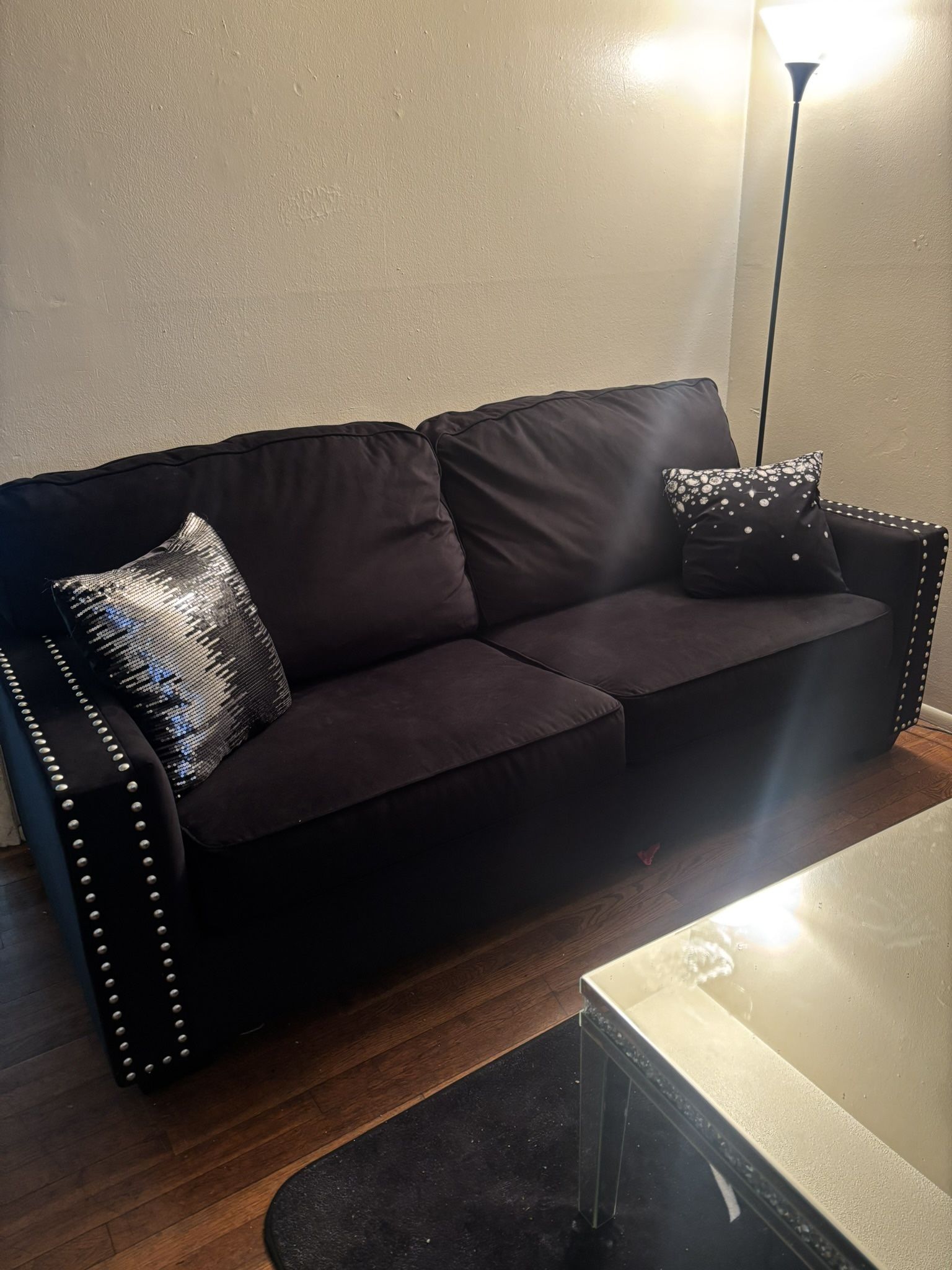 LIVING ROOM FURNITURE