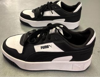 Puma Carina Street women size 9