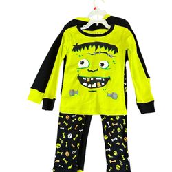 halloween pajamas   Frankenstein and in dark size 4T
