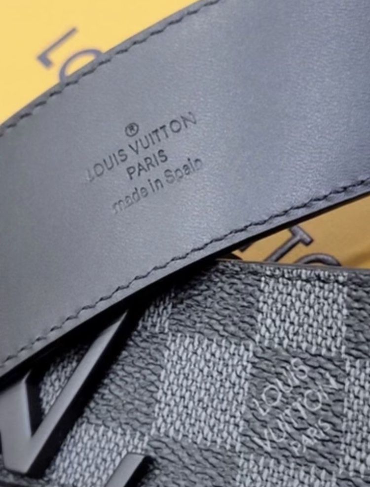 Louis Vuitton Belt Men Damier Graphite LV Black Grey 100/40 M9808 Authentic  for Sale in Hollywood, FL - OfferUp