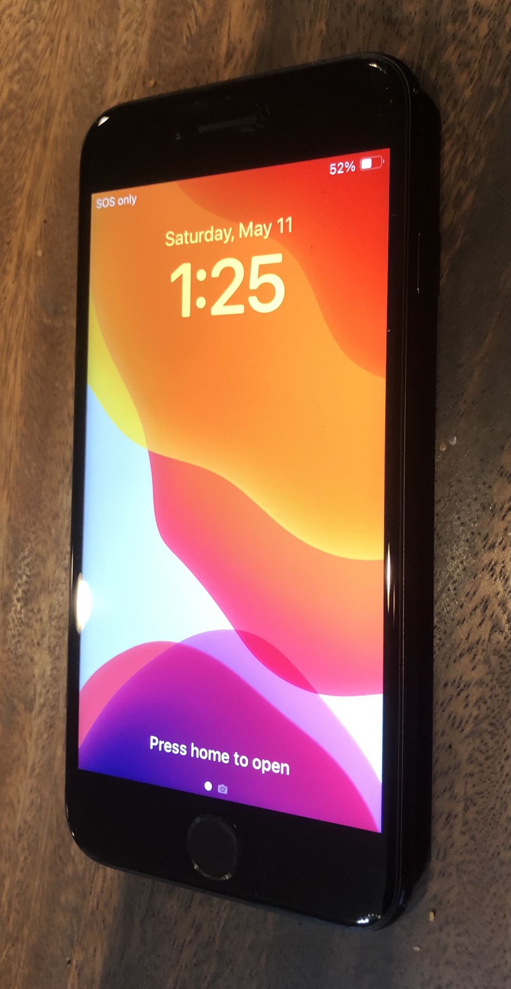 Gorgeous Iphone 8 64GB Factory Unlocked LIKE NEW