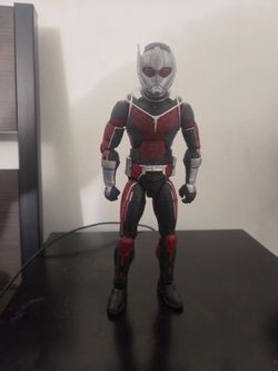 Giant-Man Civil War Deluxe