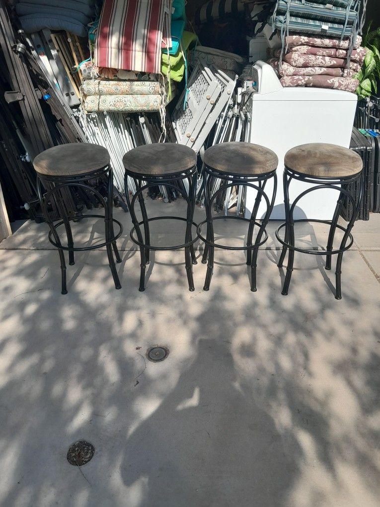 2 Or 4 Barstools Chairs Suede Swivel Seats $20 Each Bar Stools