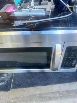 LG Microwave and range hood