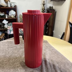 Alessi Plissé Thermo Insulated Jug - Red. It’s like new! 