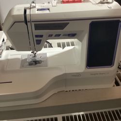 Husqvarna Viking Designer Quartz