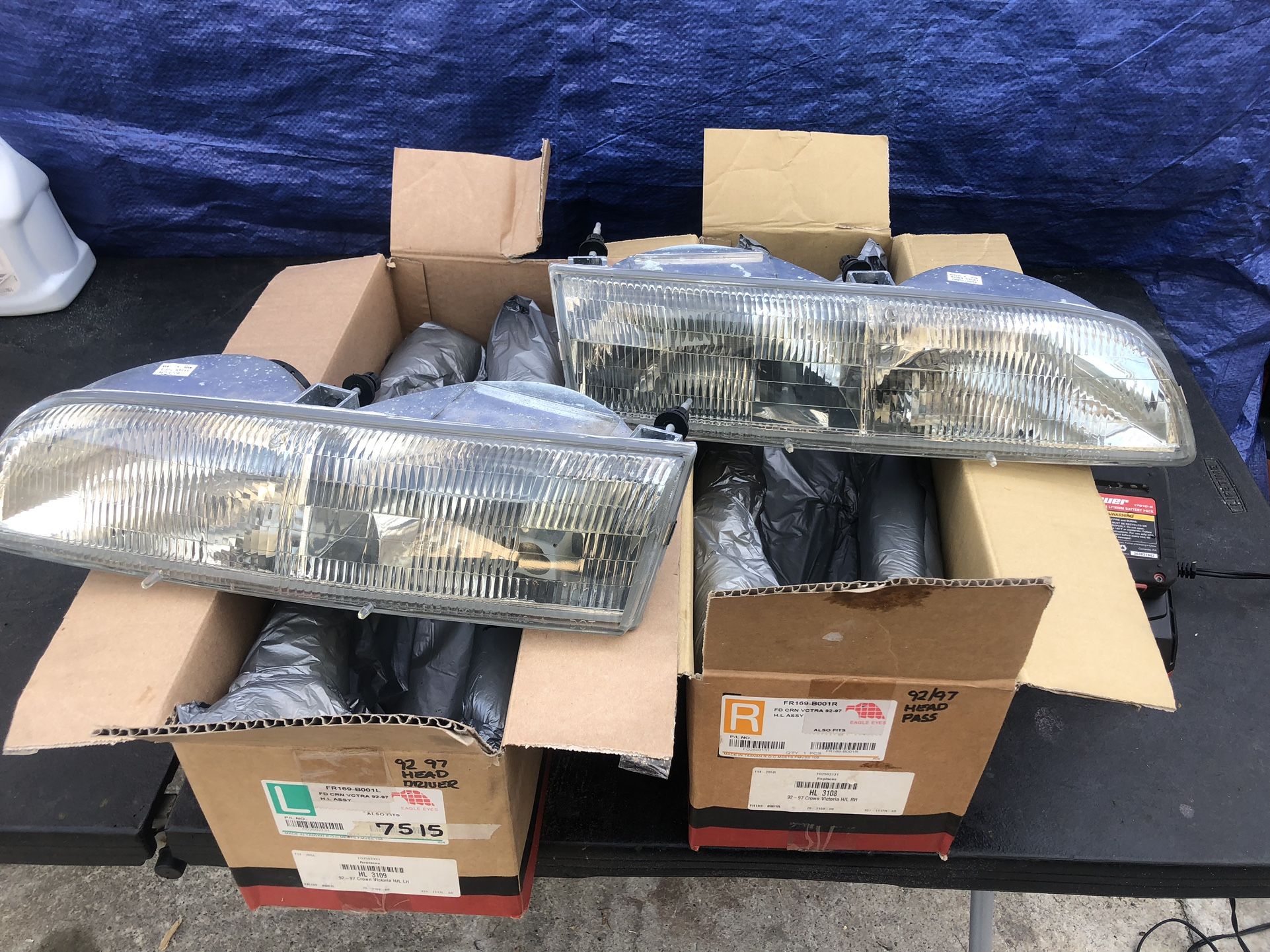 Headlights For 92-97 Crown Victoria 