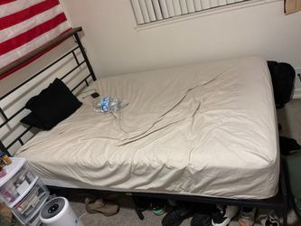 Queen bed for cheap