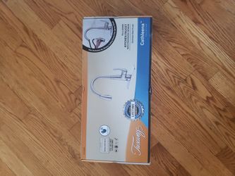 (BRAND NEW)TUSCANY PULL DOWN KITCHEN FAUCET WITH TOUCHLESS SENSOR $130 OBO