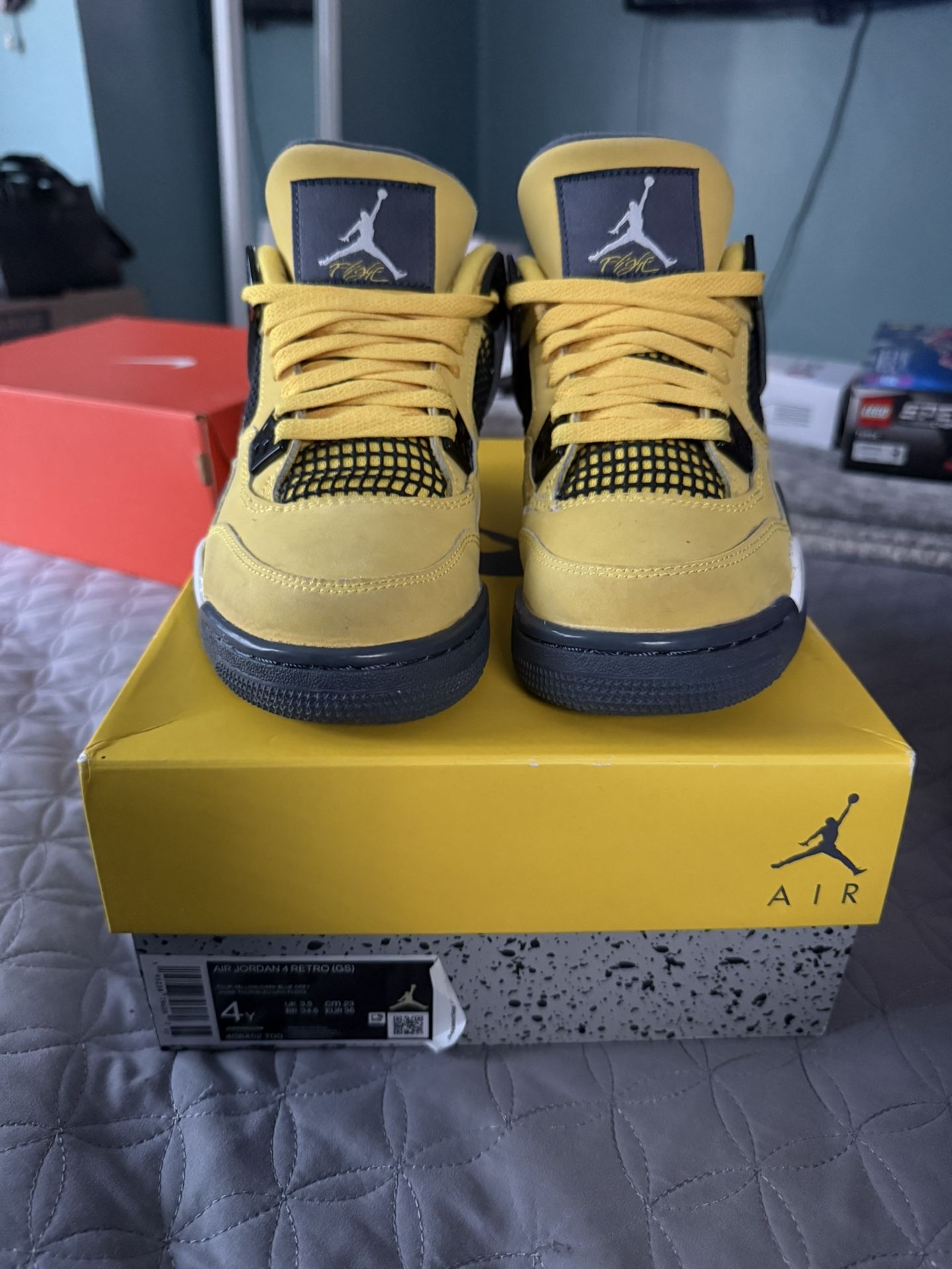Air Jordan 4 Retro