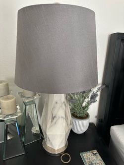 White marbled porcelain lamps