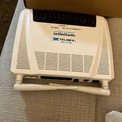 Telmex Infinitum I-240W-T modem/router