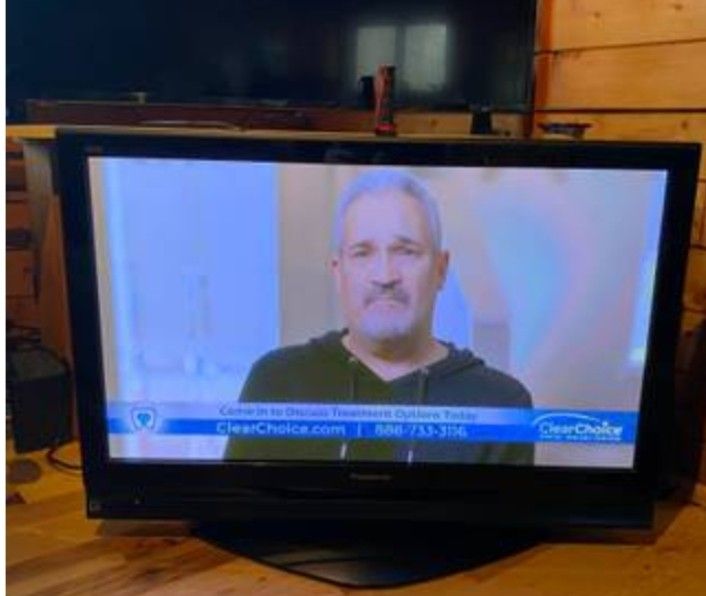 42 Inch Panasonic Plasma TV Works Great
