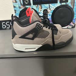 Jordan 4S Size 11 Taupe Haze(NO BOX)