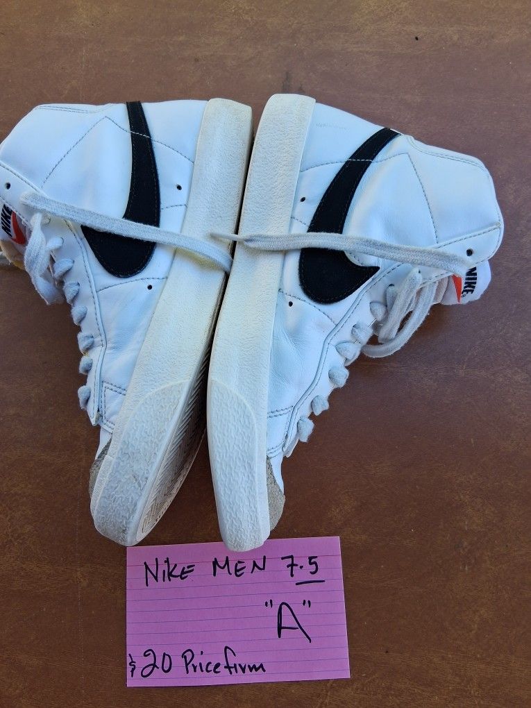 Nike Shoes 7.5