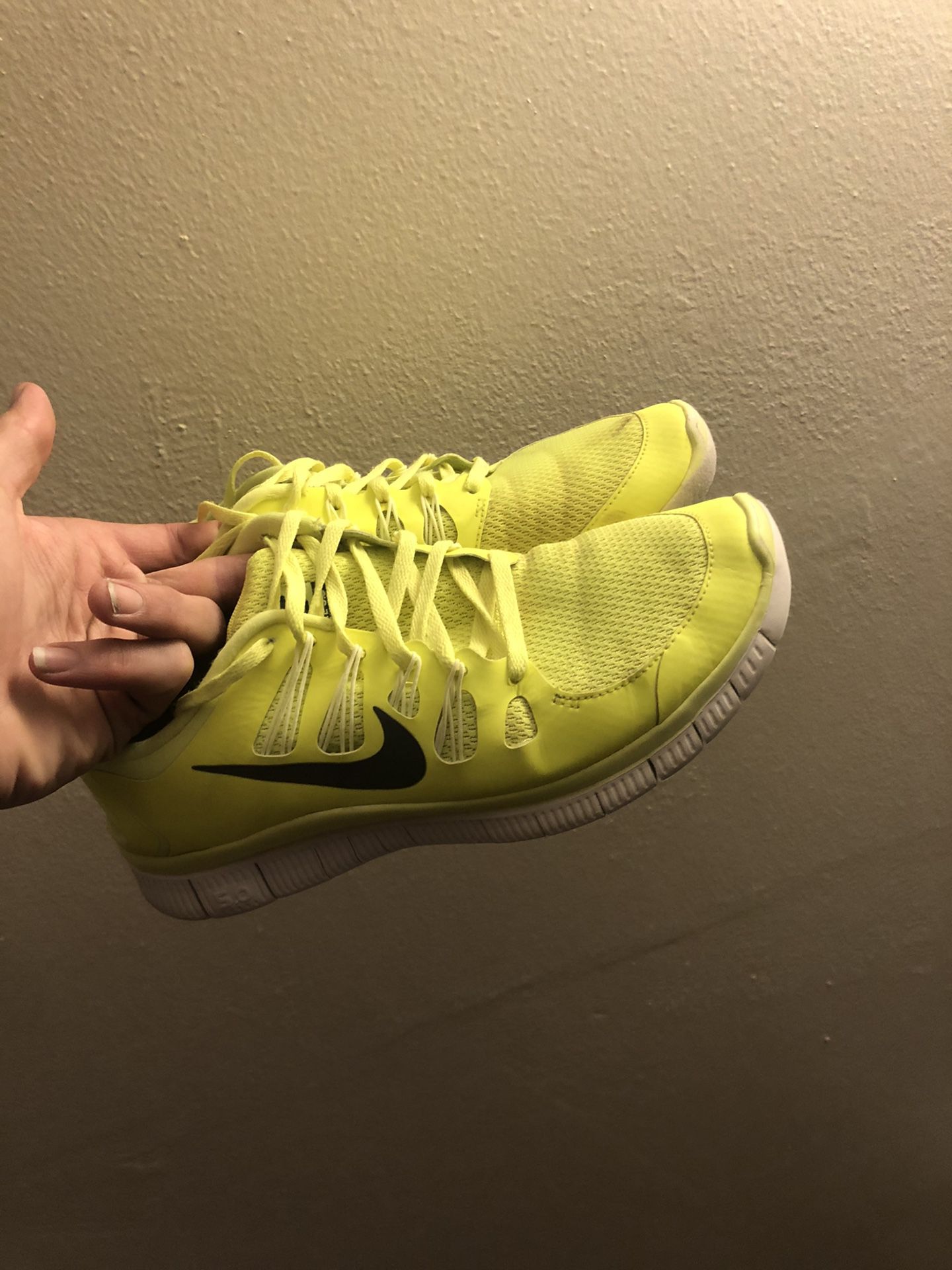 Nike running shoe men’s 8.5