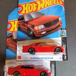 Hot Wheels '89 MERCEDES BENZ 560 AMG