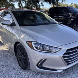 2017 HYUNDAI ELANTRA
