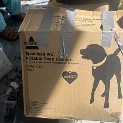 Deep cleaner potable vacuum