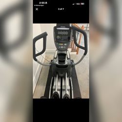 Octane Fitness Elliptical, Adjustable Stride - Like New - 2017 - Charlotte, NC