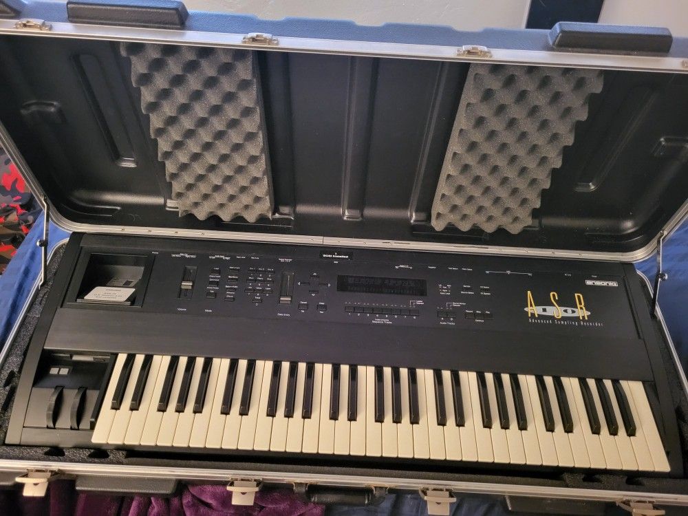 Ensoniq ARS-10 Sampling Keyboard w/Case